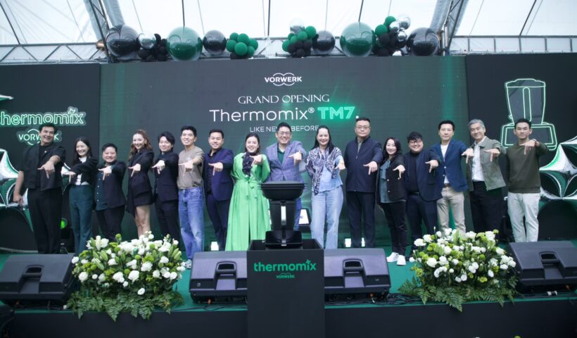 Vorwerk ผนึก คิทเช่นเวิลด์ ไทยแลนด์ เปิดตัว “Thermomix® TM7 หุ่นยนต์ทำอาหารอัจฉริยะ” ครั้งแรกในไทย ปฏิวัติครัวยุคใหม่ด้วยดีไซน์ All-Black และฟีเจอร์อัจฉริยะ ในงาน “Grand Opening Thermomix® TM7 Like Never Before”